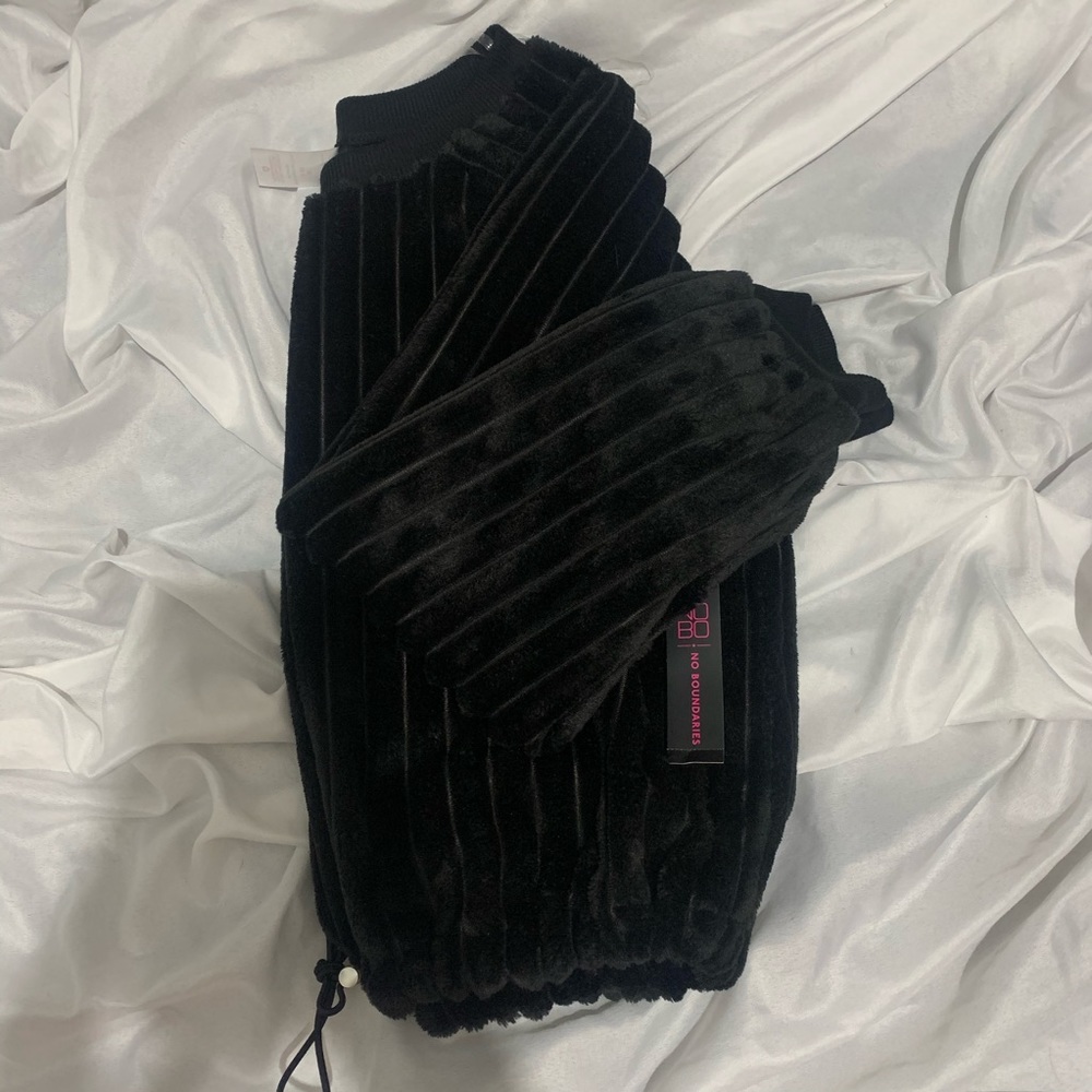 Velvet long sleeve - Picture 3 of 3